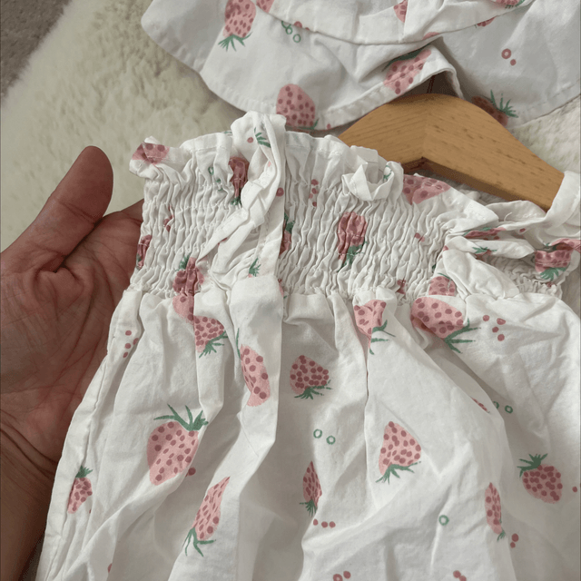 Strawberry romper & hat set (0-3 months)
