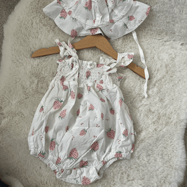 Strawberry romper &amp; hat set (0-3 months)